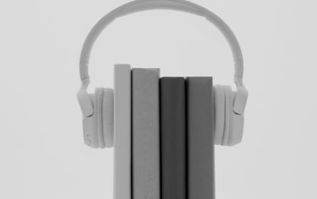 /assets/product-xx59-headphones/desktop/image-gallery-2.jpg