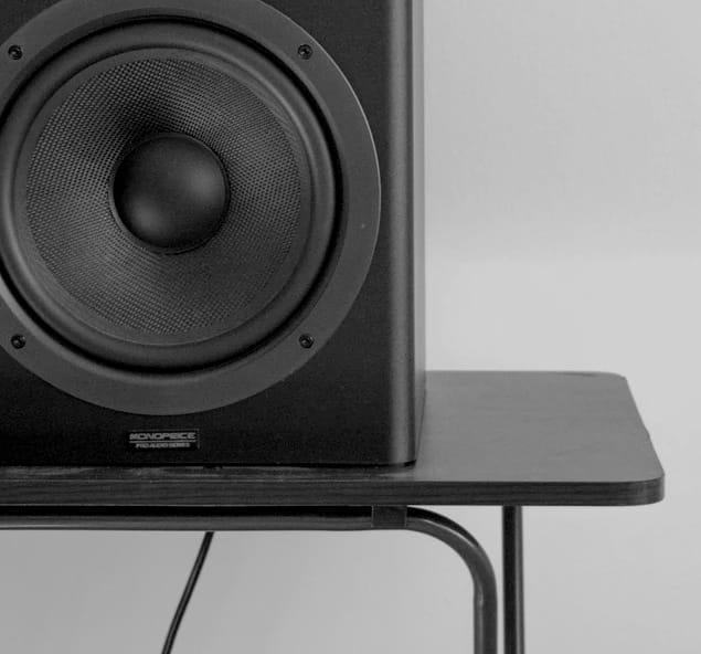 /assets/product-zx7-speaker/desktop/image-gallery-3.jpg